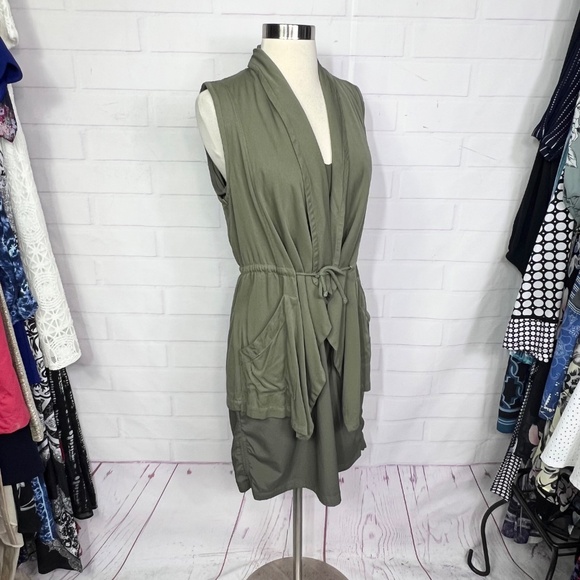 NWOT |•INDYGENA•| Hunter Green Activewear Dress Size Medium - Picture 12 of 16